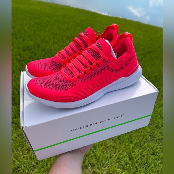 NWT APL Techloom Breeze Mens 7/Womans 8.5 in Magenta Indigo Blue - Picture 2 of 11